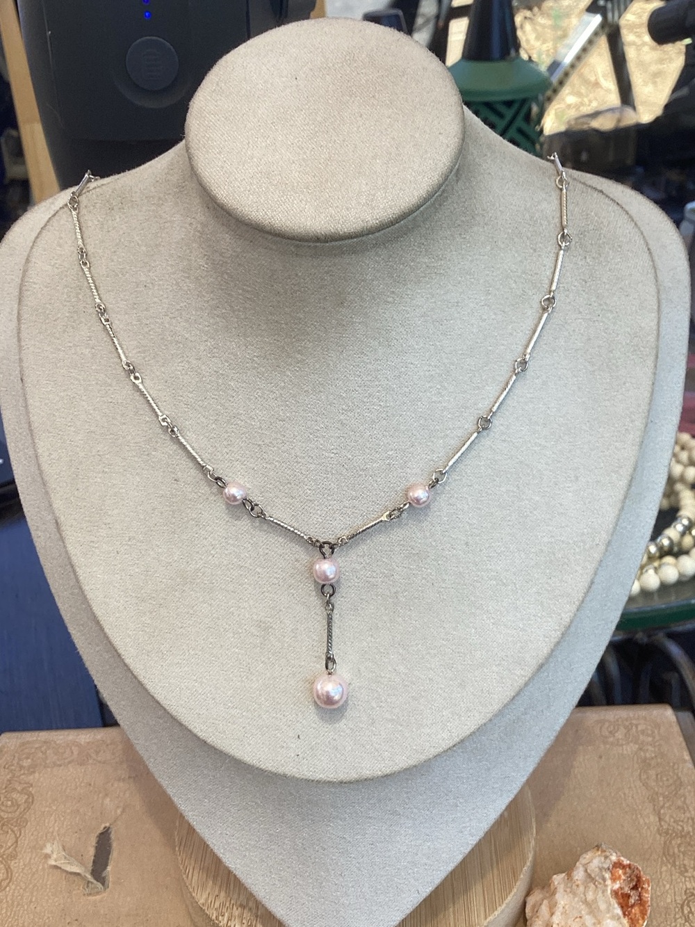 & Other Stories Silver-Tone Necklace with Soft Pink Pearl Drops